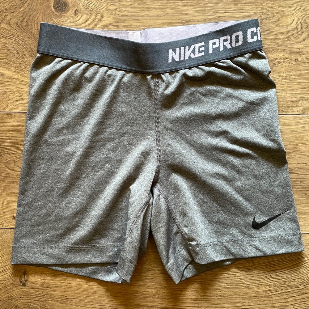 NIKE • grey workout shorts • size small